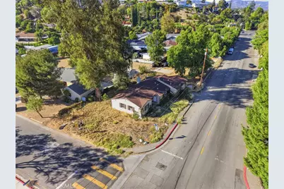 23201 Califa Street, Woodland Hills, CA 91367 - Photo 3