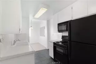 1115 S Elm Dr, Los Angeles, CA 90035 - Photo 13
