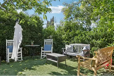 18937 Sylvan Street, Tarzana, CA 91335 - Photo 5