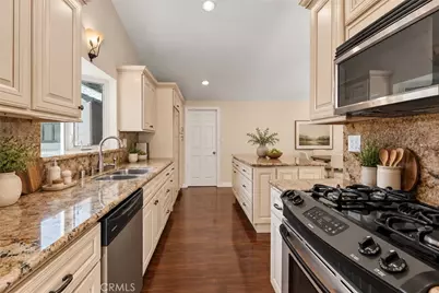 20411 Hatteras Street, Woodland Hills, CA 91367 - Photo 15