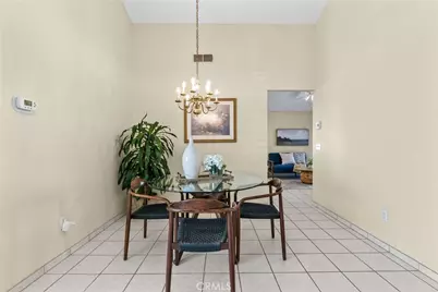 28439 Victoria, Castaic, CA 91384 - Photo 9
