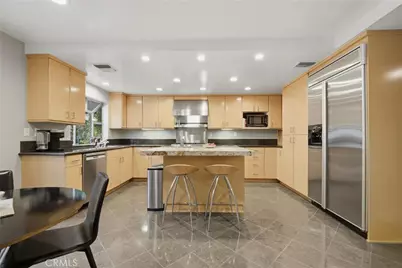 13109 Addison, Sherman Oaks, CA 91423 - Photo 17