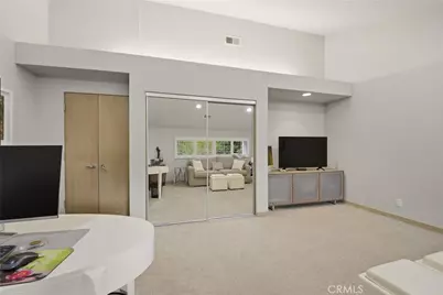 13109 Addison, Sherman Oaks, CA 91423 - Photo 23