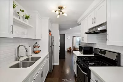 11401 Berendo Avenue #7, Los Angeles, CA 90044 - Photo 7