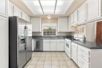 42515 Carriage Way, Quartz Hill, CA 93536 - Photo 11