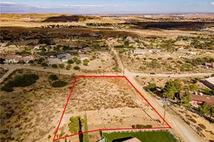 14 Camares Dr, Palmdale, CA 93551 - Photo 1