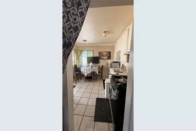 10479 El Dorado, Los Angeles, CA 91331 - Photo 7