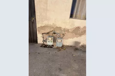 10471 El Dorado, Los Angeles, CA 91331 - Photo 7