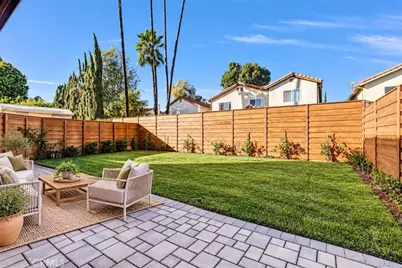 20151 Strathern Street, Winnetka, CA 91306 - Photo 3