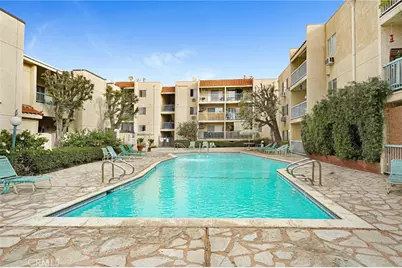 18307 Burbank Boulevard #64, Tarzana, CA 91356 - Photo 3