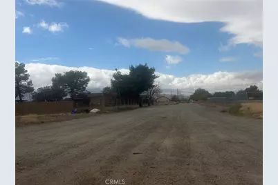 28 Avenue Q-6, Palmdale, CA 93550 - Photo 3