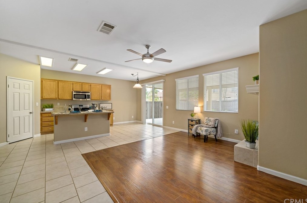 38941 Red Post Cir, Murrieta CA  92563-6206 exterior