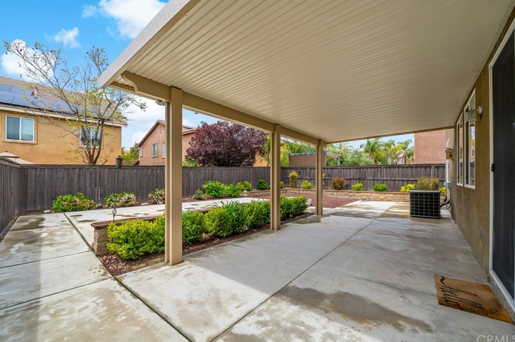 38941 Red Post Cir, Murrieta CA  92563-6206 exterior