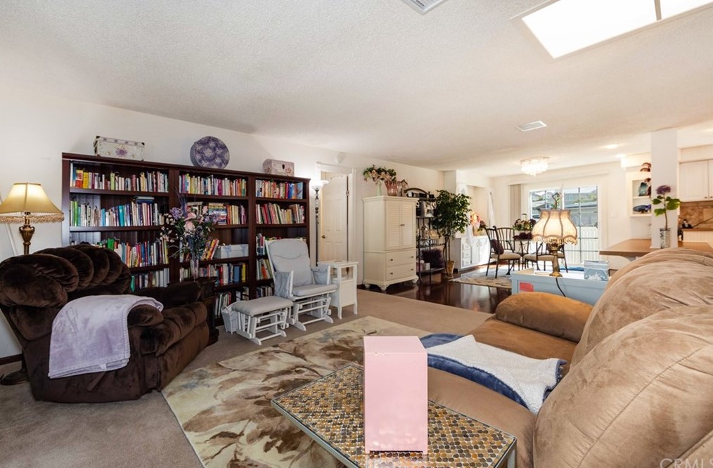 28890 Calle Alta, Murrieta CA  92563-5640 exterior