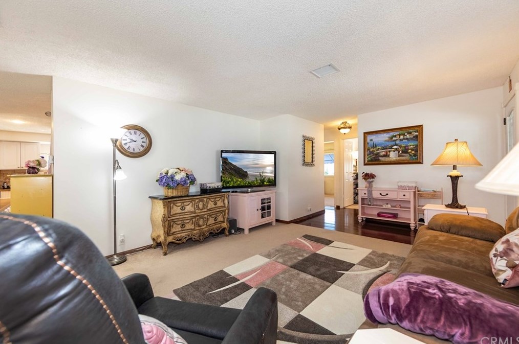 28890 Calle Alta, Murrieta CA  92563-5640 exterior