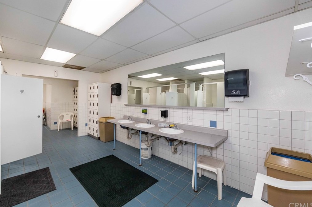 28890 Calle Alta, Murrieta CA  92563-5640 exterior