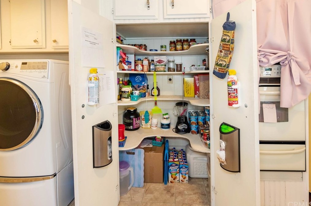 28890 Calle Alta, Murrieta CA  92563-5640 exterior