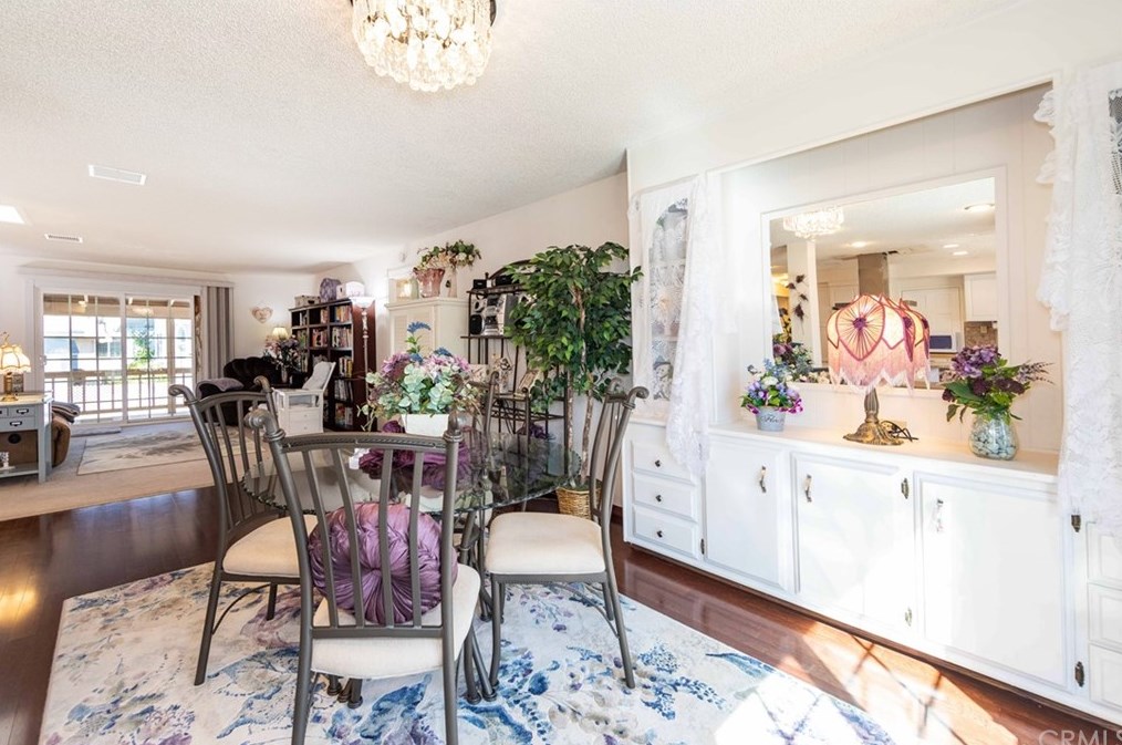 28890 Calle Alta, Murrieta CA  92563-5640 exterior