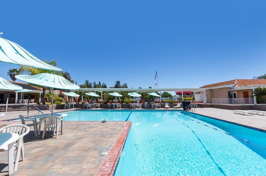 28890 Calle Alta, Murrieta CA  92563-5640 exterior