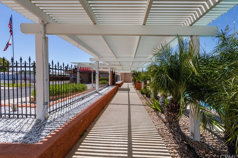 28890 Calle Alta, Murrieta CA  92563-5640 exterior