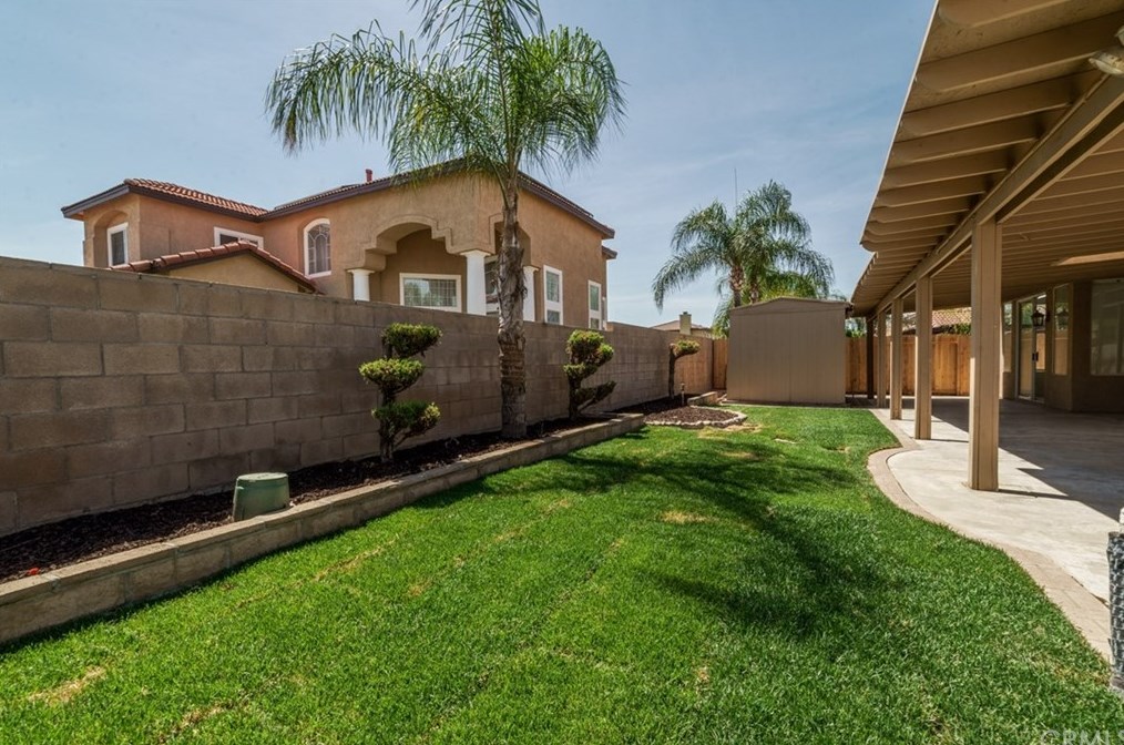 16198 Greenfield St, Moreno Valley CA  92551-7256 exterior