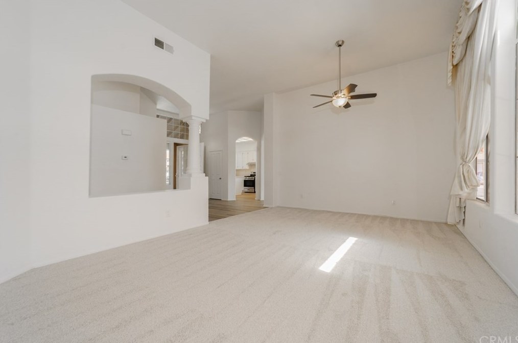 16198 Greenfield St, Moreno Valley CA  92551-7256 exterior