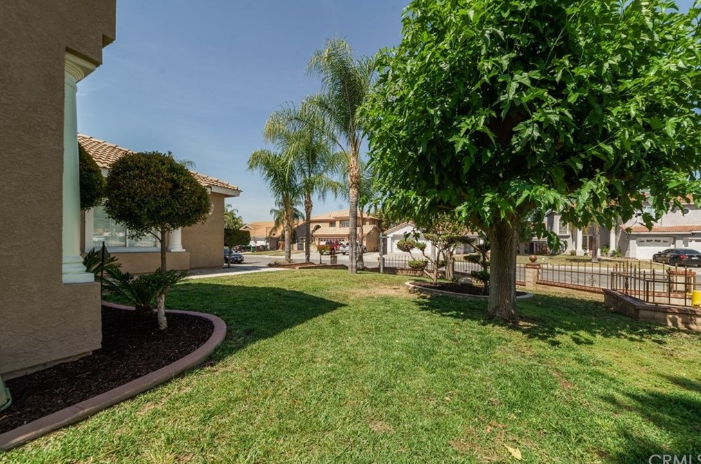 16198 Greenfield St, Moreno Valley CA  92551-7256 exterior