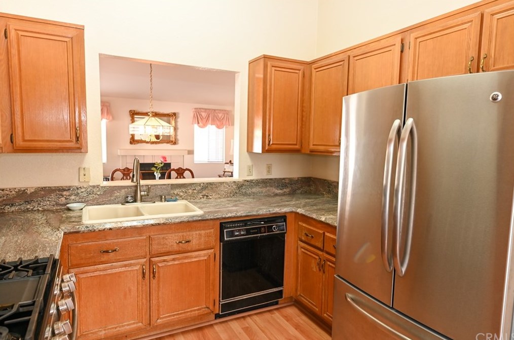 24460 Tuscola Cir, Murrieta CA 92562-4154 exterior