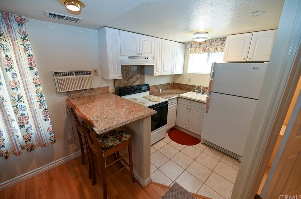 24460 Tuscola Cir, Murrieta CA 92562-4154 exterior