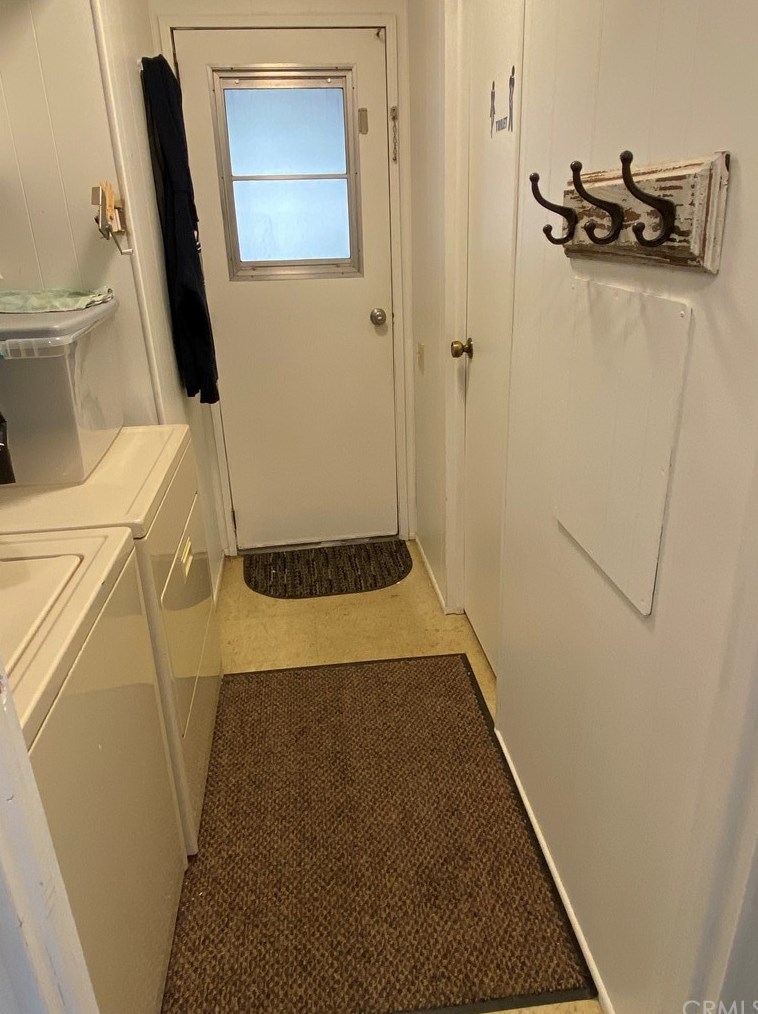 4747 Oak Crest Rd, Fallbrook CA  92028-9087 exterior