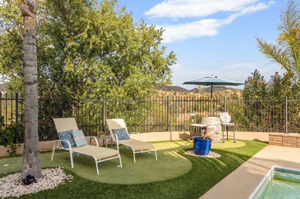 39186 Daily Rd, Fallbrook CA  92028-9707 exterior