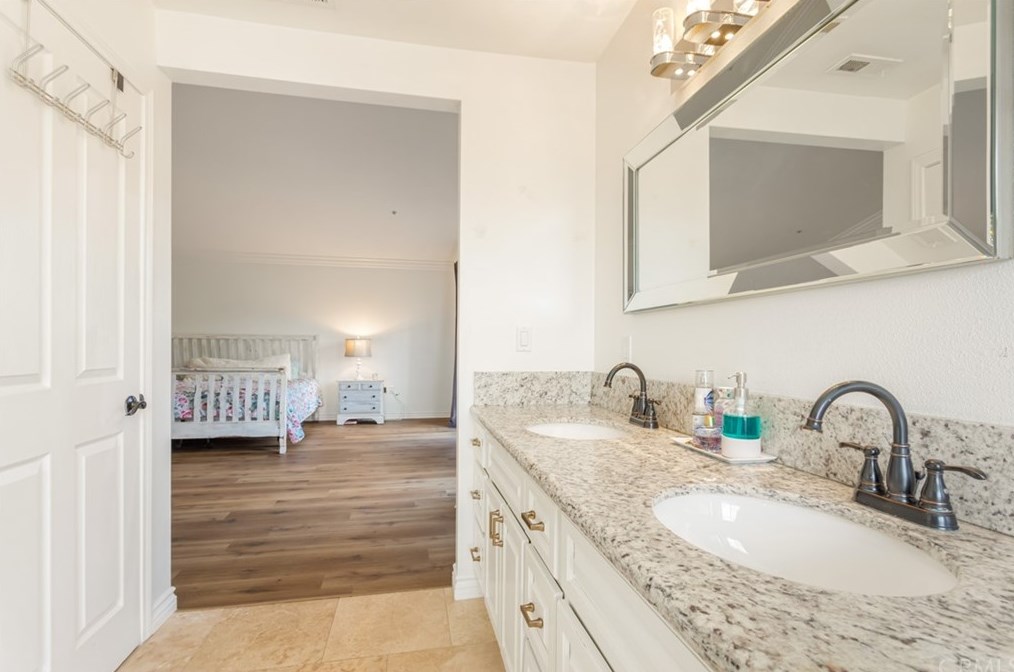 39186 Daily Rd, Fallbrook CA  92028-9707 exterior