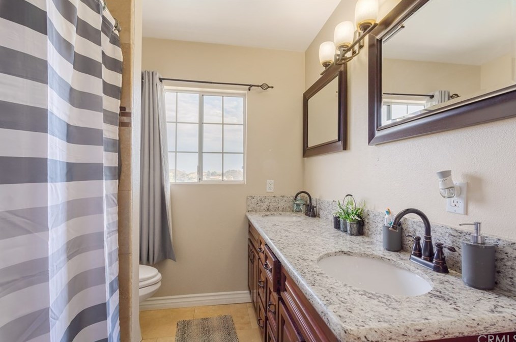 39186 Daily Rd, Fallbrook CA  92028-9707 exterior