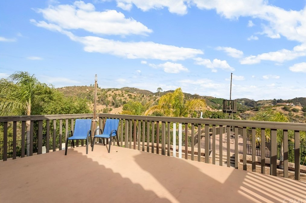 39186 Daily Rd, Fallbrook CA  92028-9707 exterior