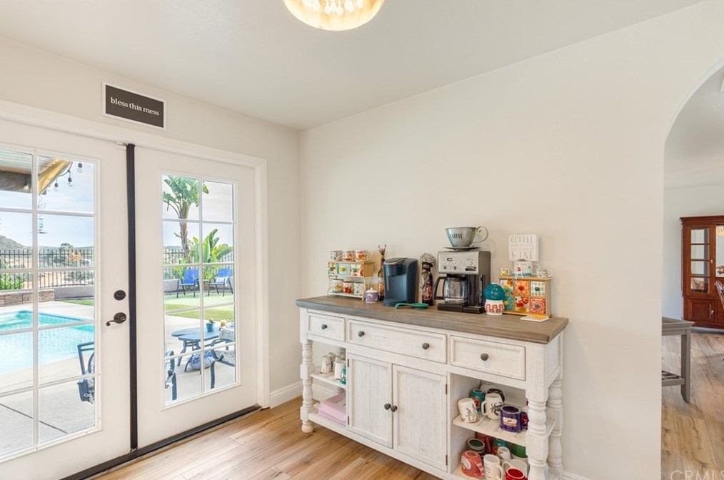 39186 Daily Rd, Fallbrook CA  92028-9707 exterior