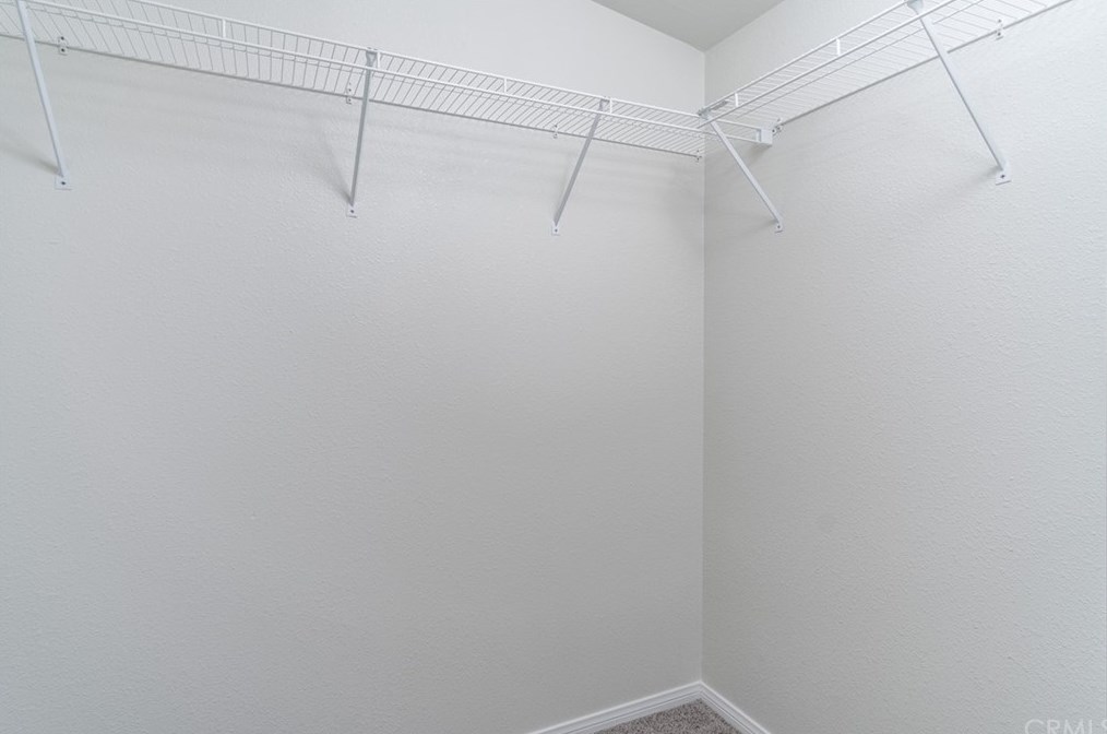 6175 La Mesa Rd, Phelan CA  92371-4651 exterior