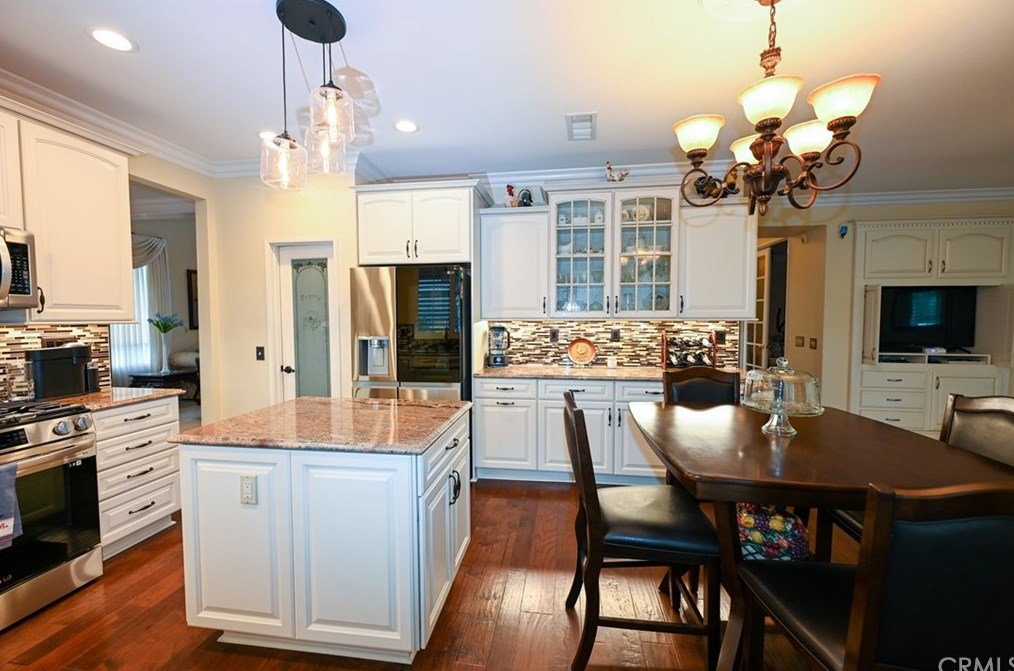 28289 Corte Ocaso, Temecula CA  92592-3081 exterior