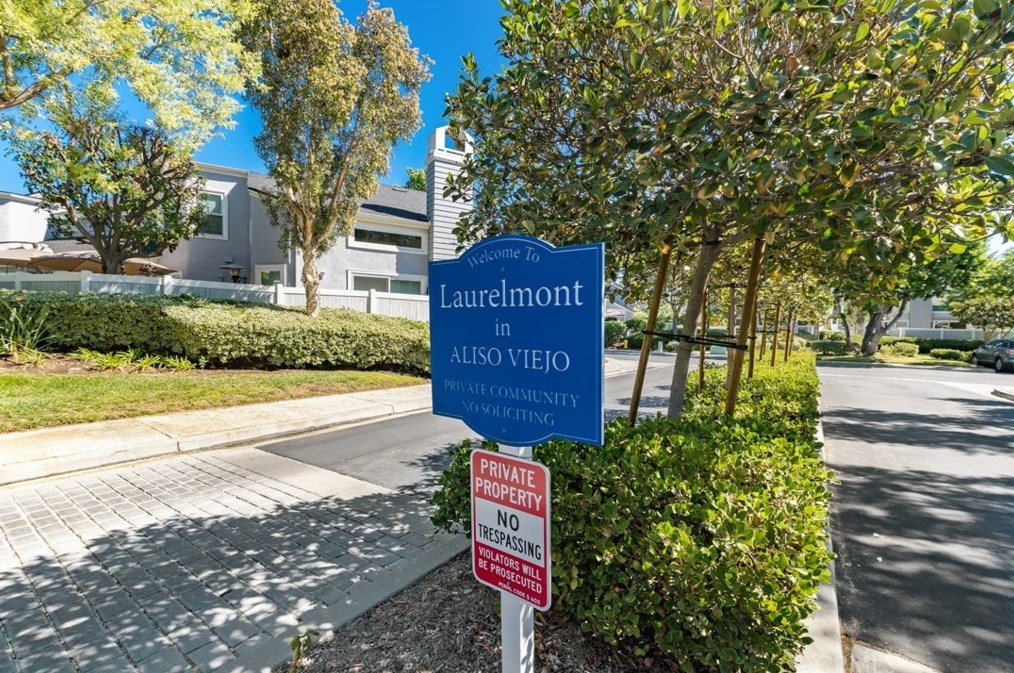 54 Primrose, Laguna Beach CA  92656-3030 exterior