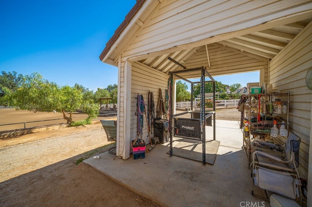 20585 Avenida Castilla, Murrieta CA  92562-9239 exterior