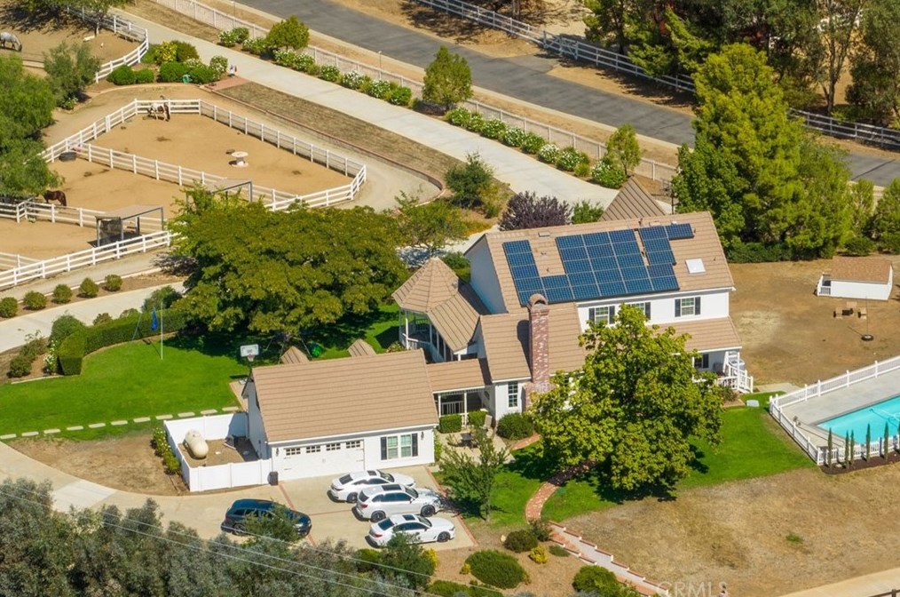 20585 Avenida Castilla, Murrieta CA  92562-9239 exterior