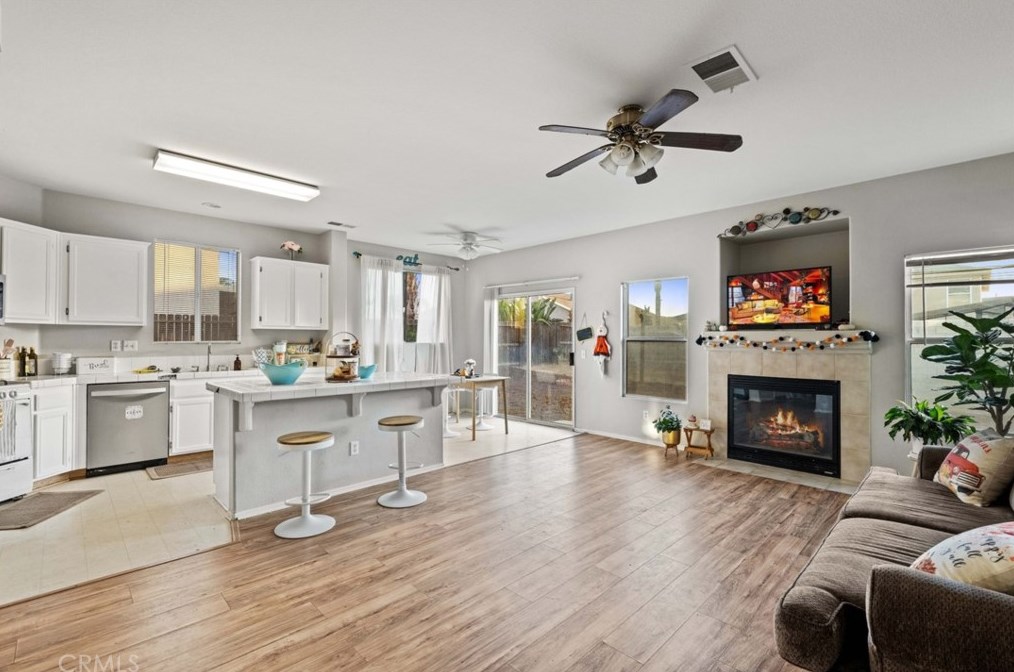 43919 Amazon St, Hemet CA  92544-2765 exterior