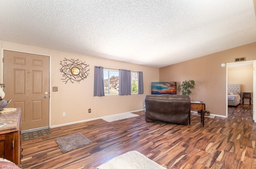 47825 Lee Trl, Aguanga CA  92536-9124 exterior
