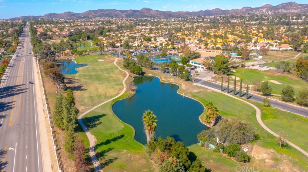 23898 Via Pamilla, Murrieta CA  92562-3587 exterior