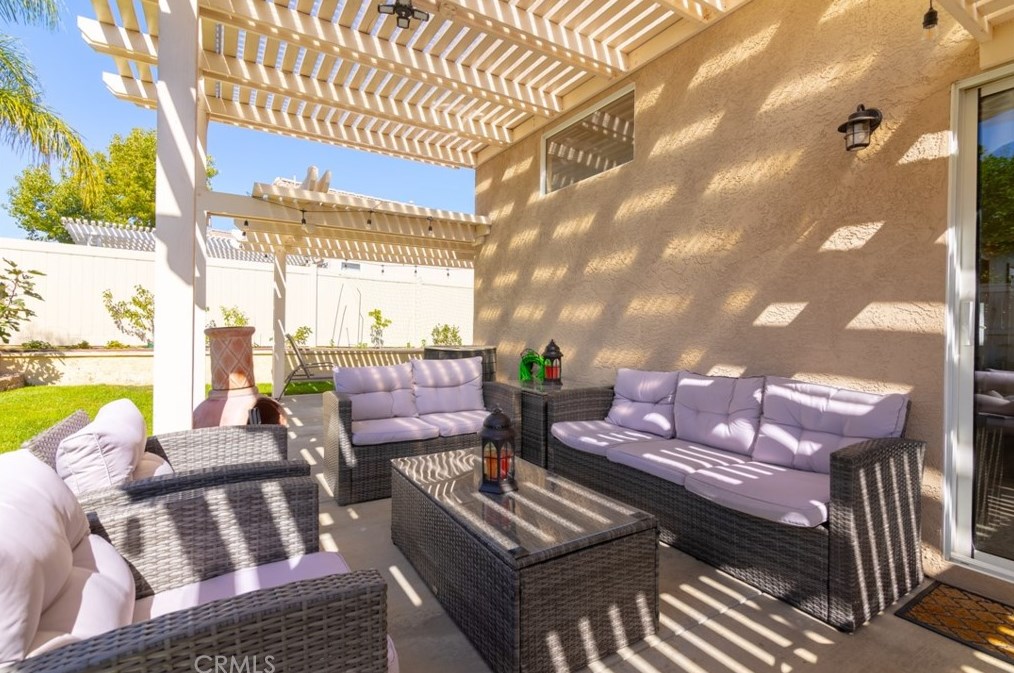 23898 Via Pamilla, Murrieta CA  92562-3587 exterior