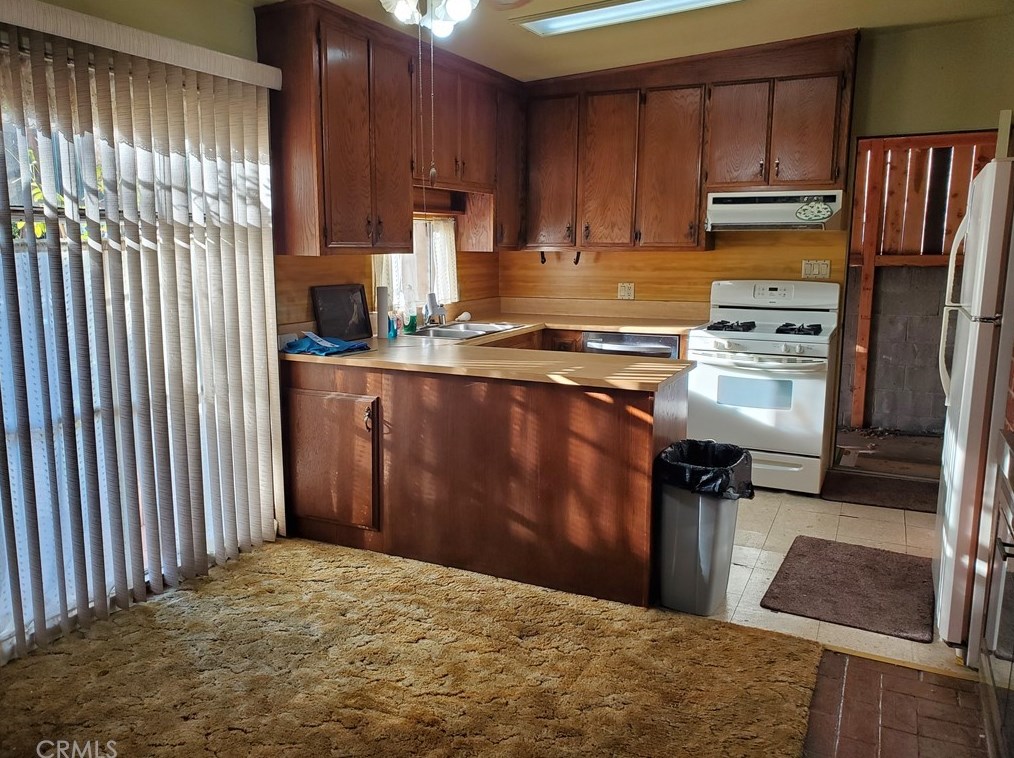 917 Hilltop Dr, Chula Vista CA  91911-2234 exterior