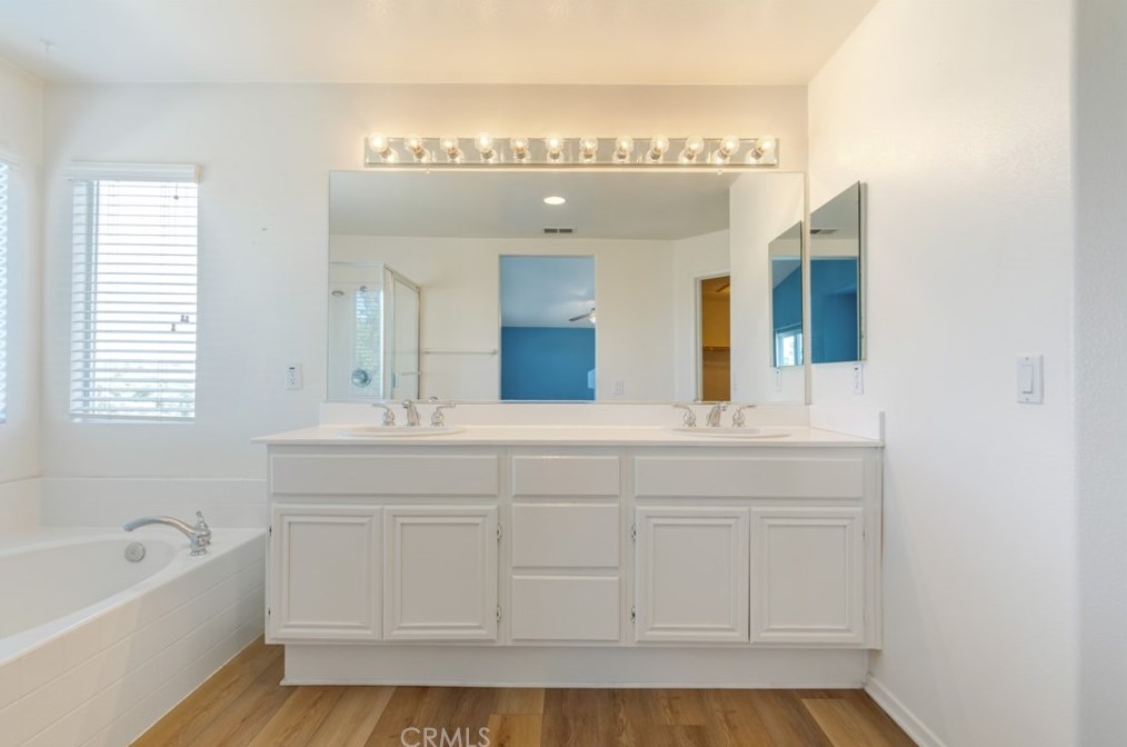 32358 Gardenvail Dr, Temecula CA  92592-1863 exterior