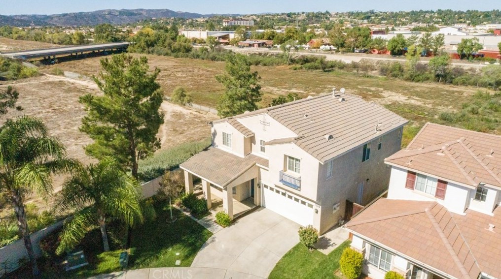 32358 Gardenvail Dr, Temecula CA  92592-1863 exterior