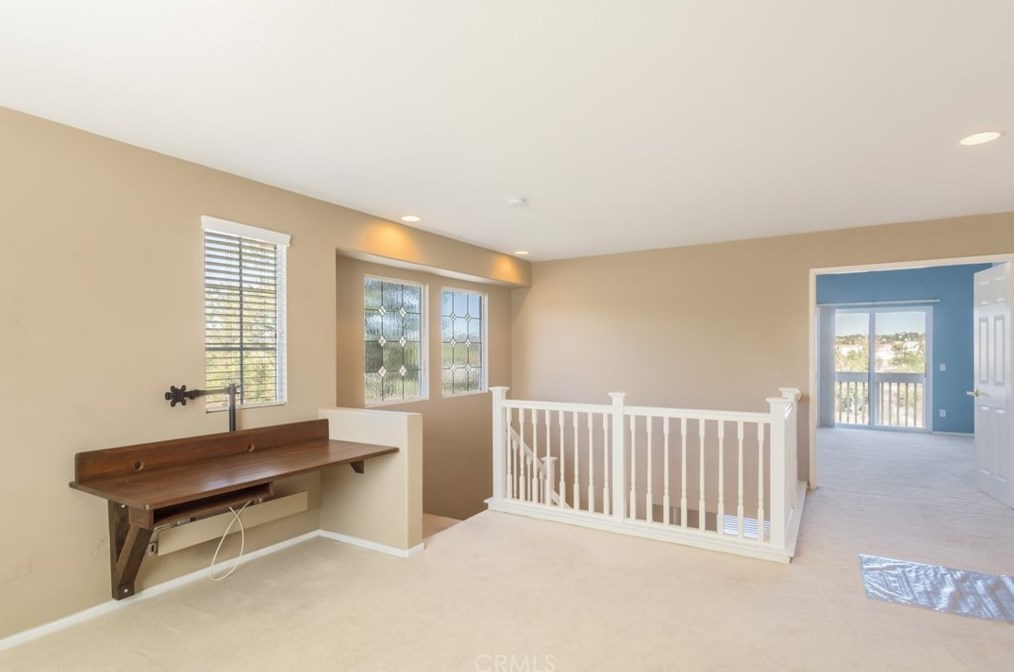 32358 Gardenvail Dr, Temecula CA  92592-1863 exterior