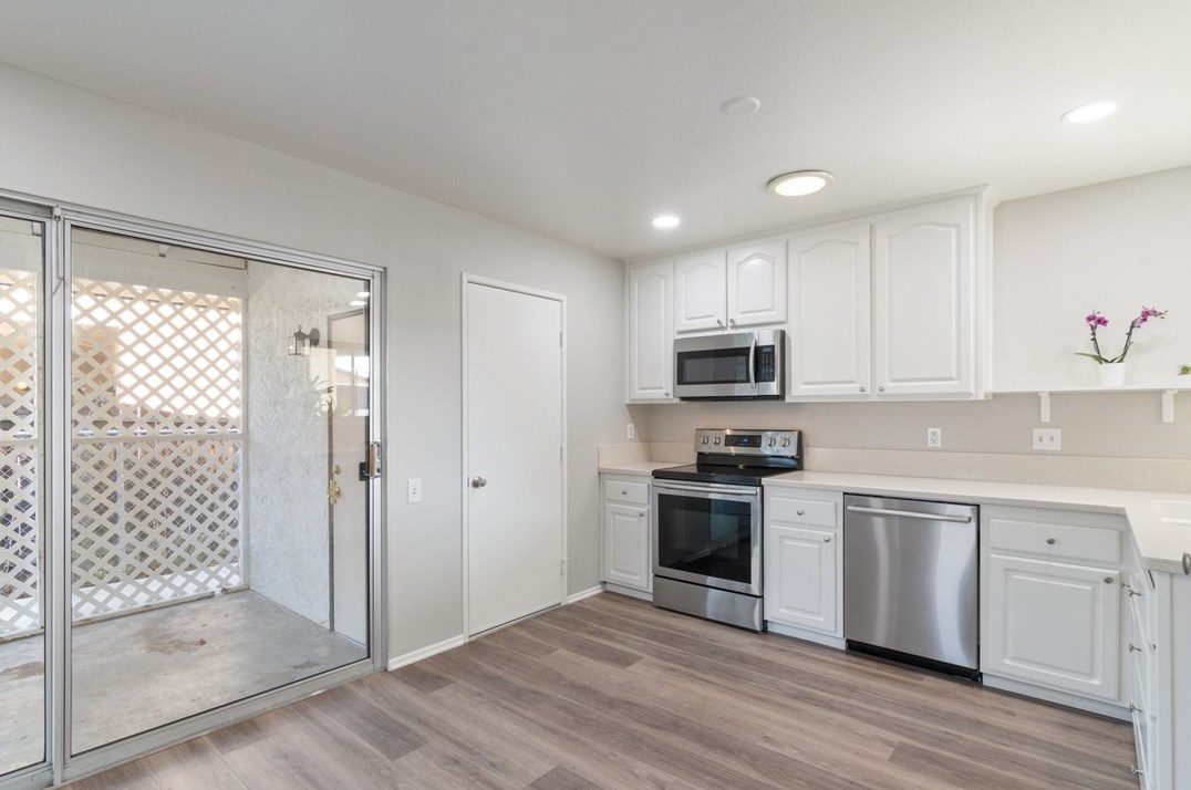 27589 Charlestown Dr, Menifee CA  92586-2138 exterior