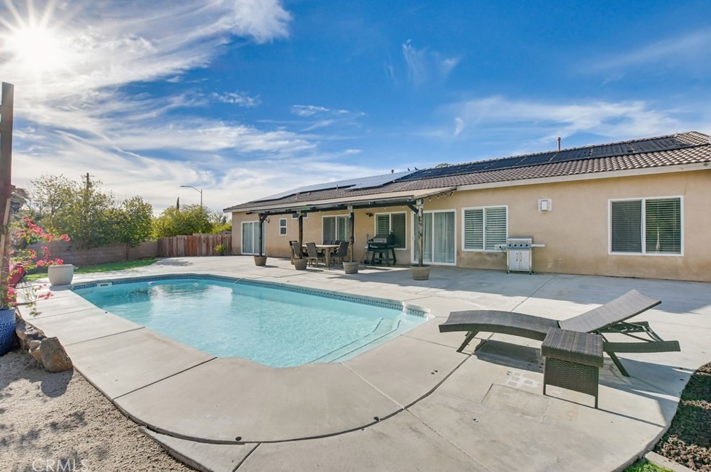 1154 Calderon Ct, Banning CA  92220-6123 exterior